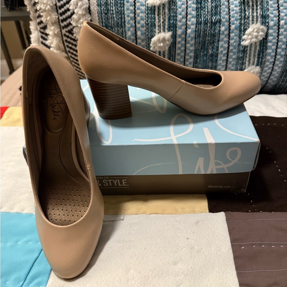 Life Stride Women's Beige Heels